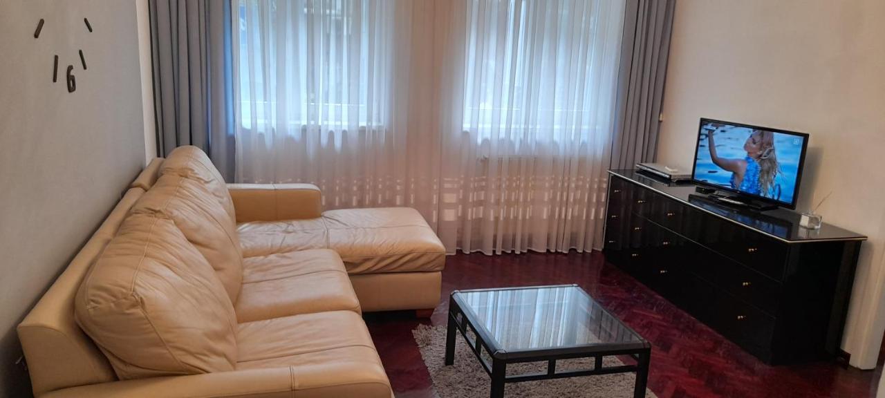 Apartment Dok Belgrado Buitenkant foto