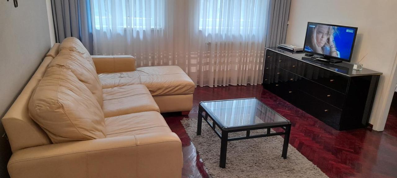 Apartment Dok Belgrado Buitenkant foto